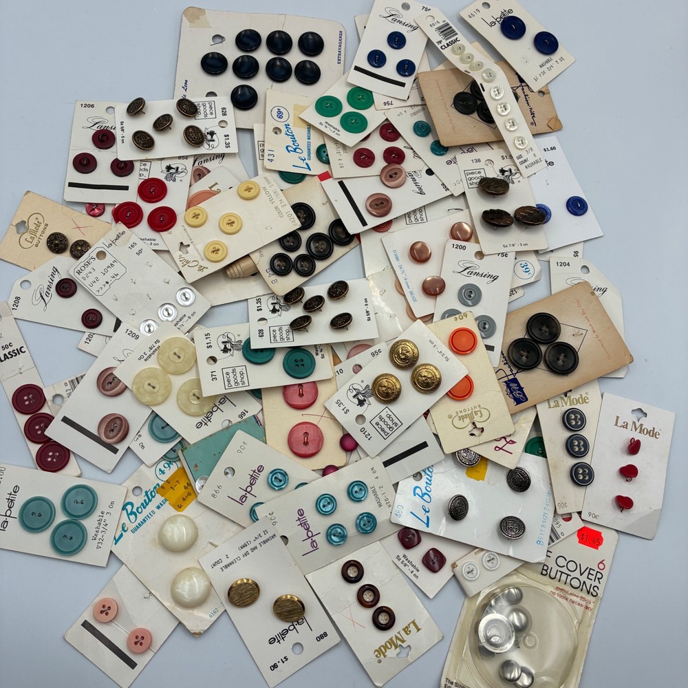 Vintage Sewing Button Lot Lansing Le Bouton La Mode La Petite Bulk 40+ Cards